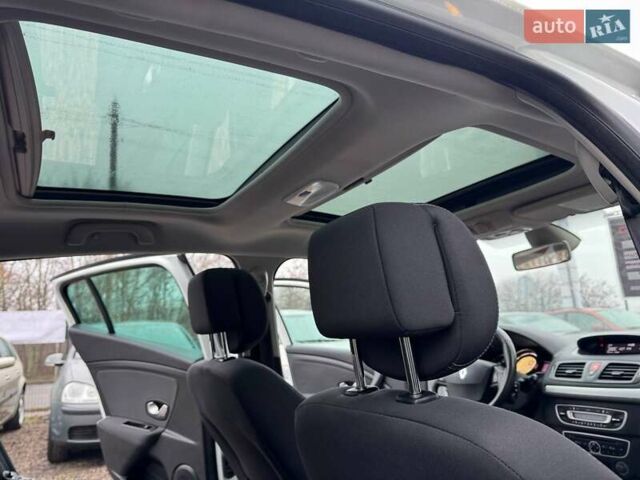 Білий Рено Меган, об'ємом двигуна 1.6 л та пробігом 233 тис. км за 6850 $, фото 60 на Automoto.ua