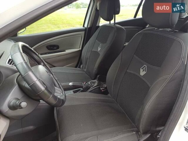 Белый Рено Меган, объемом двигателя 1.46 л и пробегом 221 тыс. км за 6550 $, фото 4 на Automoto.ua