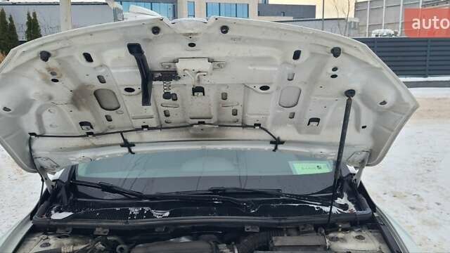 Білий Рено Меган, об'ємом двигуна 1.6 л та пробігом 215 тис. км за 5999 $, фото 27 на Automoto.ua