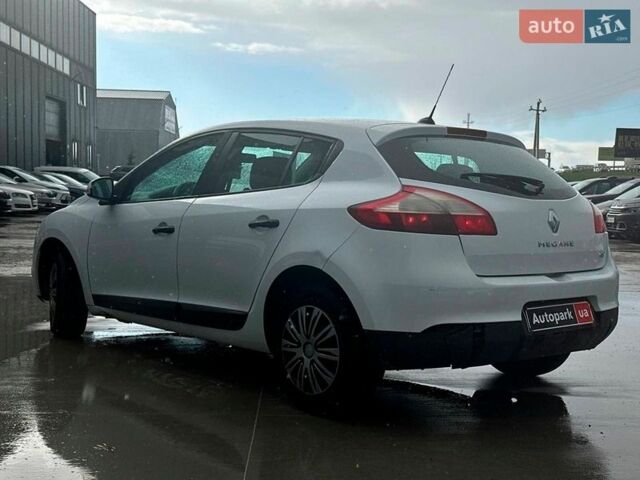 Белый Рено Меган, объемом двигателя 1.5 л и пробегом 231 тыс. км за 5300 $, фото 8 на Automoto.ua