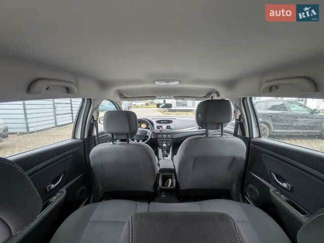 Белый Рено Меган, объемом двигателя 1.6 л и пробегом 206 тыс. км за 5300 $, фото 14 на Automoto.ua