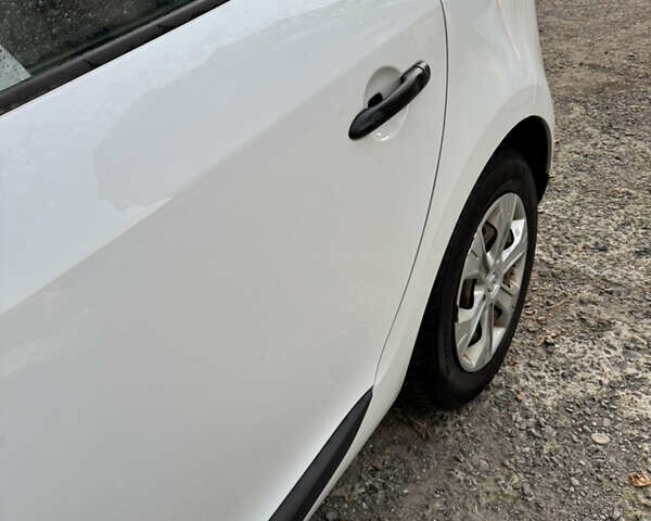 Білий Рено Меган, об'ємом двигуна 1.5 л та пробігом 375 тис. км за 6100 $, фото 13 на Automoto.ua