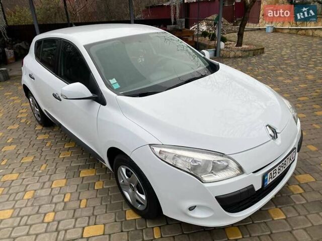 Белый Рено Меган, объемом двигателя 1.5 л и пробегом 210 тыс. км за 6450 $, фото 10 на Automoto.ua