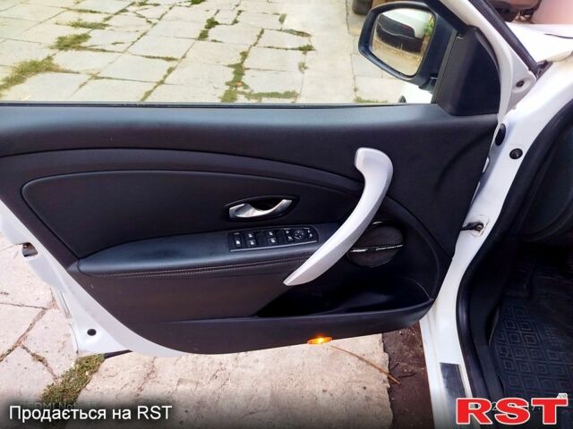 Белый Рено Меган, объемом двигателя 1.5 л и пробегом 278 тыс. км за 5500 $, фото 9 на Automoto.ua