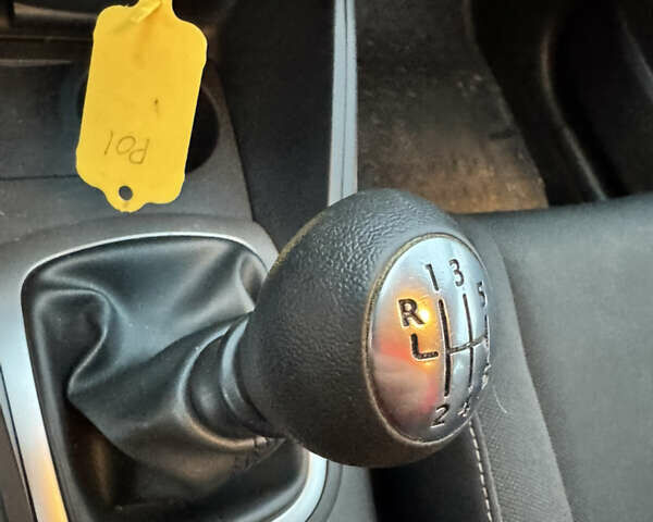 Білий Рено Меган, об'ємом двигуна 1.6 л та пробігом 140 тис. км за 7350 $, фото 37 на Automoto.ua