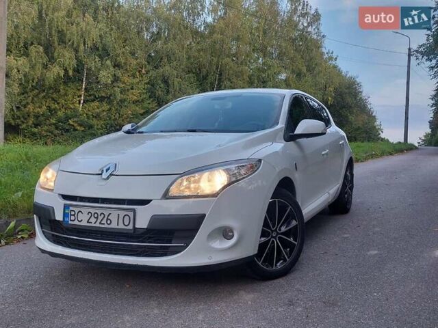 Білий Рено Меган, об'ємом двигуна 1.46 л та пробігом 163 тис. км за 7500 $, фото 13 на Automoto.ua