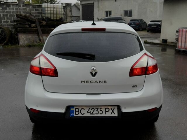 Білий Рено Меган, об'ємом двигуна 1.5 л та пробігом 245 тис. км за 7100 $, фото 11 на Automoto.ua