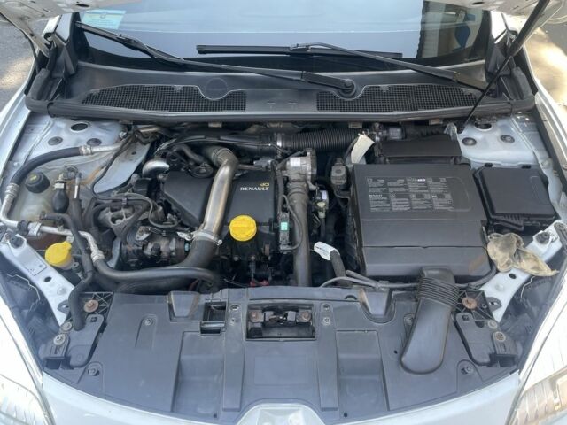 Белый Рено Меган, объемом двигателя 1.5 л и пробегом 270 тыс. км за 6500 $, фото 10 на Automoto.ua