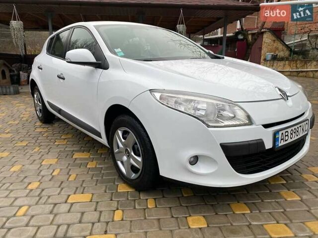Белый Рено Меган, объемом двигателя 1.5 л и пробегом 210 тыс. км за 6450 $, фото 8 на Automoto.ua
