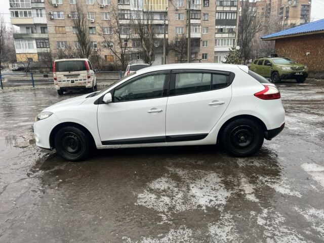 Белый Рено Меган, объемом двигателя 1.5 л и пробегом 246 тыс. км за 6000 $, фото 9 на Automoto.ua