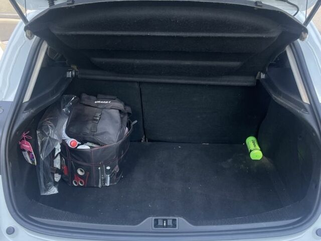 Белый Рено Меган, объемом двигателя 1.5 л и пробегом 270 тыс. км за 6500 $, фото 9 на Automoto.ua