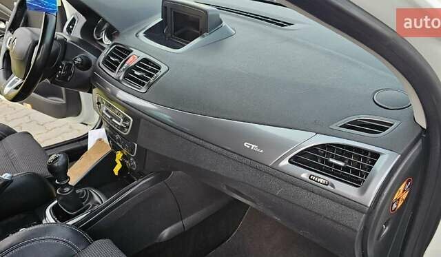 Белый Рено Меган, объемом двигателя 1.5 л и пробегом 231 тыс. км за 7200 $, фото 23 на Automoto.ua