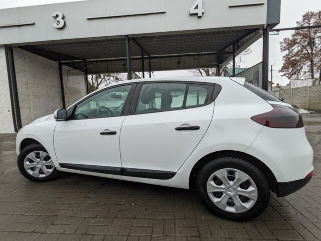 Белый Рено Меган, объемом двигателя 1.5 л и пробегом 260 тыс. км за 6400 $, фото 9 на Automoto.ua