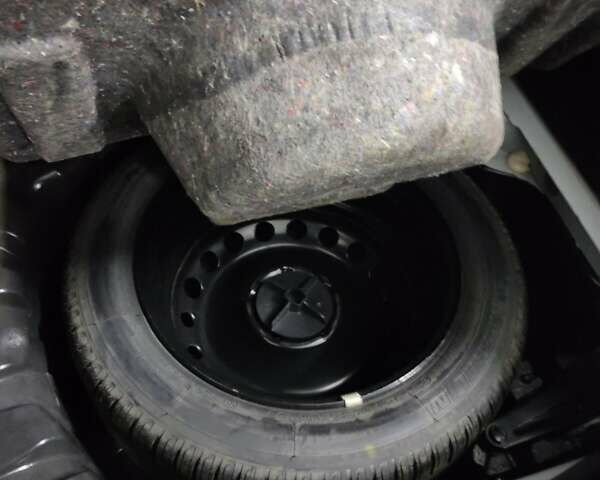 Белый Рено Меган, объемом двигателя 1.6 л и пробегом 168 тыс. км за 7500 $, фото 15 на Automoto.ua