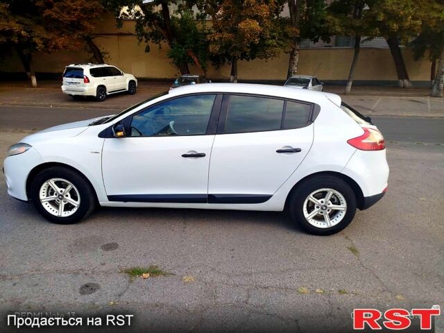 Белый Рено Меган, объемом двигателя 1.5 л и пробегом 278 тыс. км за 5500 $, фото 3 на Automoto.ua