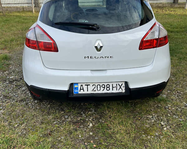 Білий Рено Меган, об'ємом двигуна 1.6 л та пробігом 209 тис. км за 6500 $, фото 2 на Automoto.ua