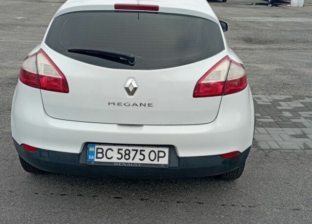 Белый Рено Меган, объемом двигателя 1.5 л и пробегом 225 тыс. км за 6300 $, фото 7 на Automoto.ua