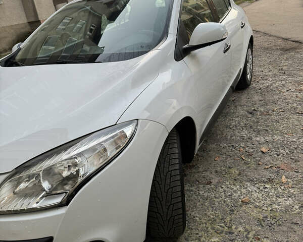 Білий Рено Меган, об'ємом двигуна 1.5 л та пробігом 375 тис. км за 6100 $, фото 7 на Automoto.ua