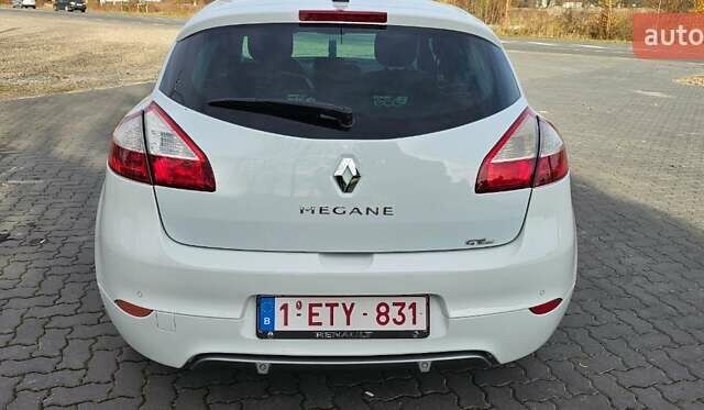 Белый Рено Меган, объемом двигателя 1.5 л и пробегом 231 тыс. км за 7200 $, фото 10 на Automoto.ua