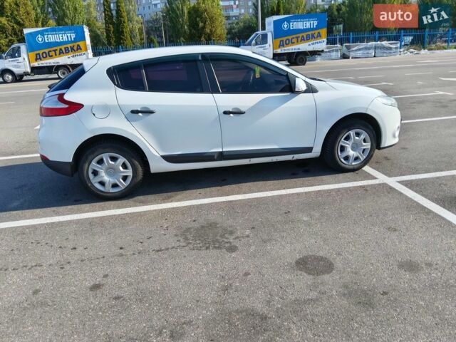 Білий Рено Меган, об'ємом двигуна 1.5 л та пробігом 236 тис. км за 5800 $, фото 8 на Automoto.ua