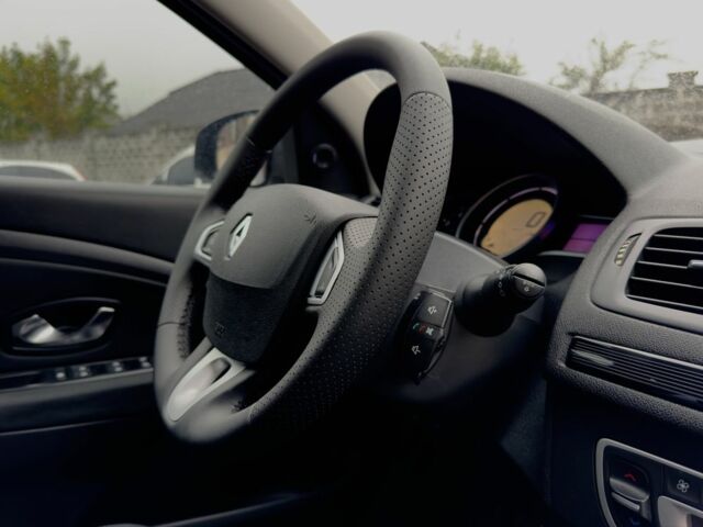 Білий Рено Меган, об'ємом двигуна 1.5 л та пробігом 245 тис. км за 7100 $, фото 17 на Automoto.ua