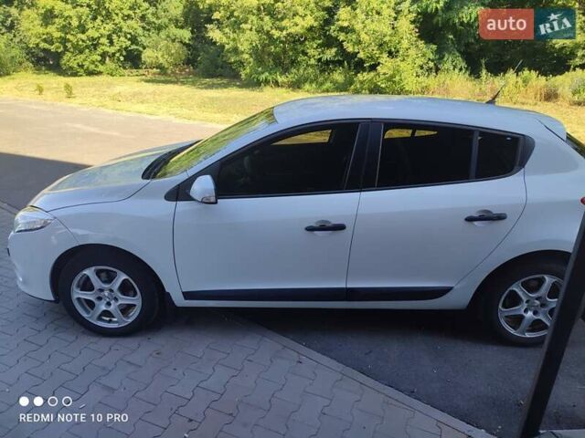 Белый Рено Меган, объемом двигателя 1.46 л и пробегом 241 тыс. км за 6500 $, фото 3 на Automoto.ua