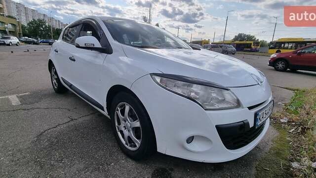 Білий Рено Меган, об'ємом двигуна 1.5 л та пробігом 311 тис. км за 6500 $, фото 2 на Automoto.ua