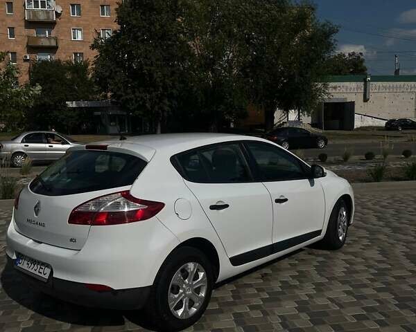 Белый Рено Меган, объемом двигателя 1.46 л и пробегом 192 тыс. км за 7400 $, фото 2 на Automoto.ua