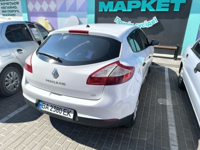 Рено Меган 2011 в Кропивницком (Кировограде) на Automoto.ua Белый Рено Меган, объемом двигателя 1.5 л и пробегом 400 тыс. км за 5750 $, фото 1 на Automoto.ua