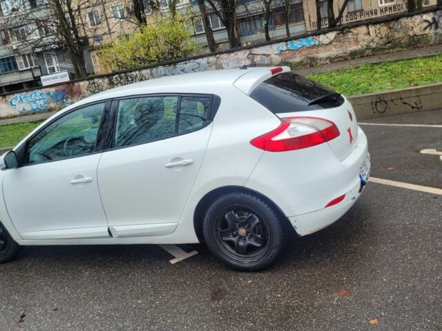 Білий Рено Меган, об'ємом двигуна 1.5 л та пробігом 269 тис. км за 5000 $, фото 6 на Automoto.ua