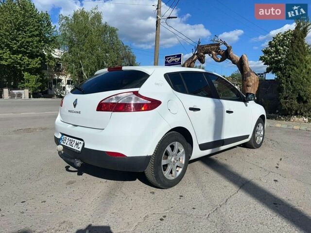 Белый Рено Меган, объемом двигателя 1.6 л и пробегом 138 тыс. км за 7300 $, фото 9 на Automoto.ua