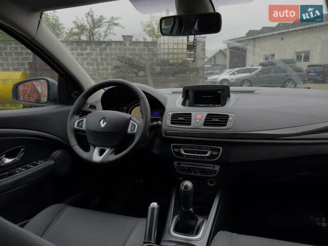 Белый Рено Меган, объемом двигателя 1.46 л и пробегом 245 тыс. км за 7100 $, фото 33 на Automoto.ua