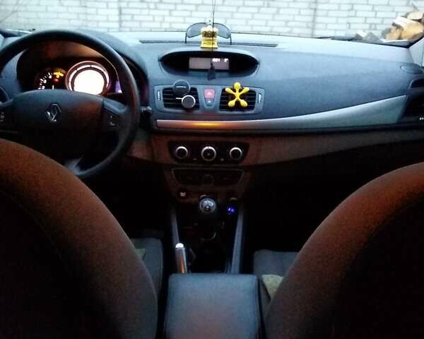 Белый Рено Меган, объемом двигателя 1.46 л и пробегом 191 тыс. км за 7300 $, фото 16 на Automoto.ua