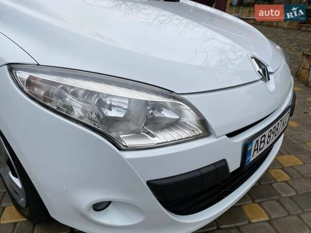 Белый Рено Меган, объемом двигателя 1.5 л и пробегом 210 тыс. км за 6450 $, фото 5 на Automoto.ua