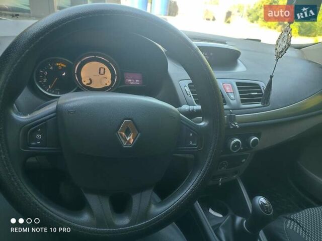 Белый Рено Меган, объемом двигателя 1.46 л и пробегом 241 тыс. км за 6500 $, фото 6 на Automoto.ua