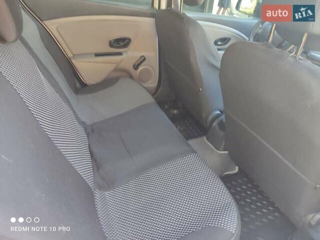 Белый Рено Меган, объемом двигателя 1.46 л и пробегом 241 тыс. км за 6500 $, фото 11 на Automoto.ua