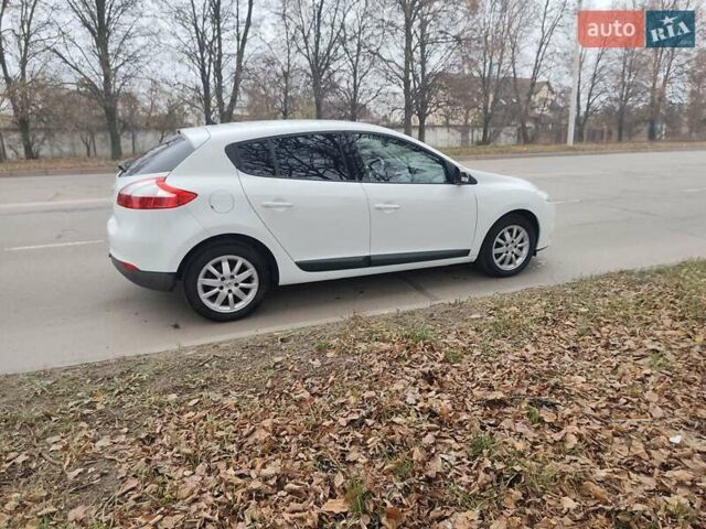 Белый Рено Меган, объемом двигателя 1.6 л и пробегом 168 тыс. км за 7500 $, фото 8 на Automoto.ua