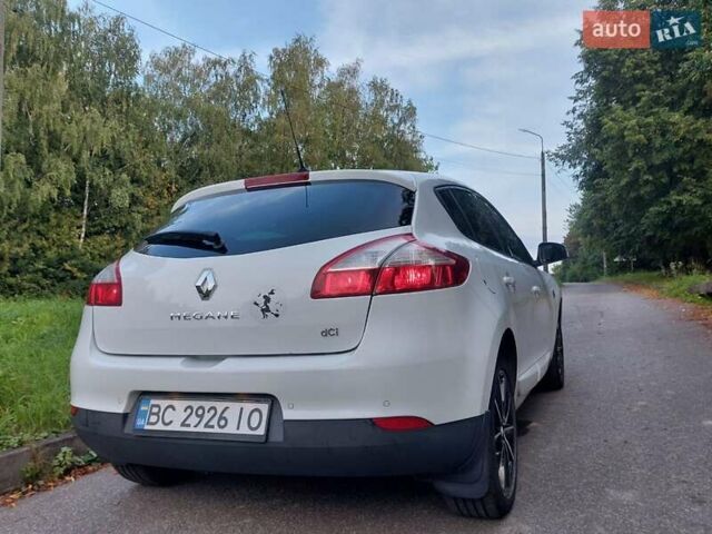 Білий Рено Меган, об'ємом двигуна 1.46 л та пробігом 163 тис. км за 7500 $, фото 28 на Automoto.ua