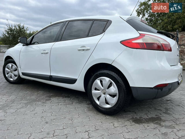 Білий Рено Меган, об'ємом двигуна 1.5 л та пробігом 269 тис. км за 5900 $, фото 2 на Automoto.ua