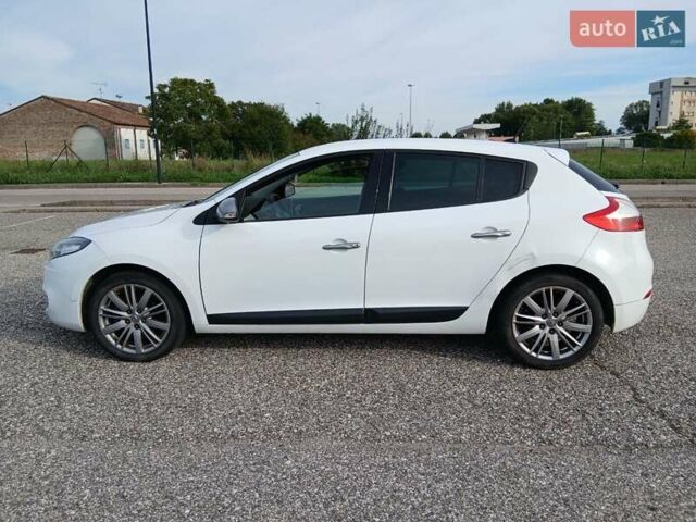 Рено Меган 2011 у Чернігові на Automoto.ua Білий Рено Меган, об'ємом двигуна 1.5 л та пробігом 186 тис. км за 6300 $, фото 4 на Automoto.ua