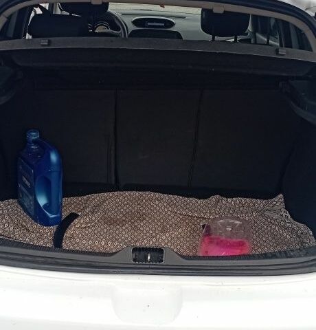 Белый Рено Меган, объемом двигателя 1.5 л и пробегом 225 тыс. км за 6300 $, фото 15 на Automoto.ua