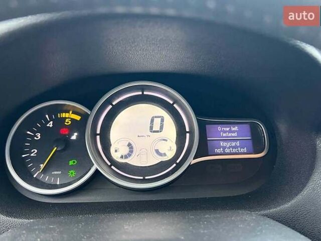 Белый Рено Меган, объемом двигателя 1.46 л и пробегом 188 тыс. км за 7700 $, фото 9 на Automoto.ua