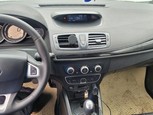 Білий Рено Меган, об'ємом двигуна 1.5 л та пробігом 269 тис. км за 5000 $, фото 4 на Automoto.ua