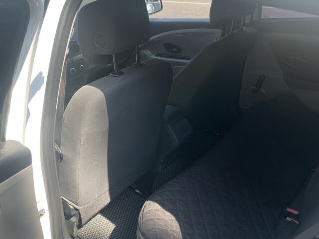 Белый Рено Меган, объемом двигателя 1.5 л и пробегом 270 тыс. км за 6500 $, фото 6 на Automoto.ua