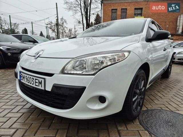 Белый Рено Меган, объемом двигателя 1.6 л и пробегом 175 тыс. км за 7800 $, фото 12 на Automoto.ua