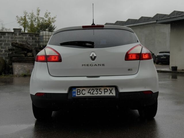 Білий Рено Меган, об'ємом двигуна 1.5 л та пробігом 245 тис. км за 7100 $, фото 12 на Automoto.ua