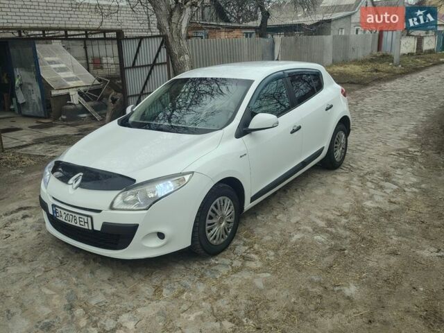 Белый Рено Меган, объемом двигателя 1.46 л и пробегом 340 тыс. км за 5500 $, фото 5 на Automoto.ua