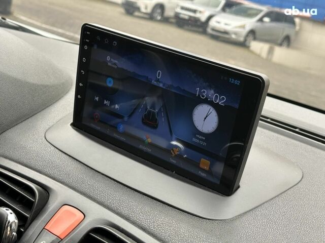 Белый Рено Меган, объемом двигателя 1.5 л и пробегом 275 тыс. км за 6440 $, фото 22 на Automoto.ua