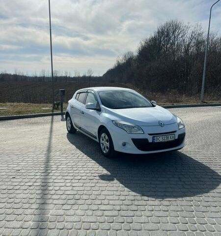 Белый Рено Меган, объемом двигателя 1.46 л и пробегом 200 тыс. км за 5900 $, фото 3 на Automoto.ua