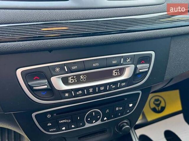 Білий Рено Меган, об'ємом двигуна 1.46 л та пробігом 188 тис. км за 7700 $, фото 14 на Automoto.ua